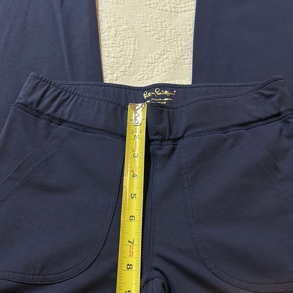 Lilly Pulitzer Navy Athletic Pants. Nearly new. Size XS. - Picture 6 of 11